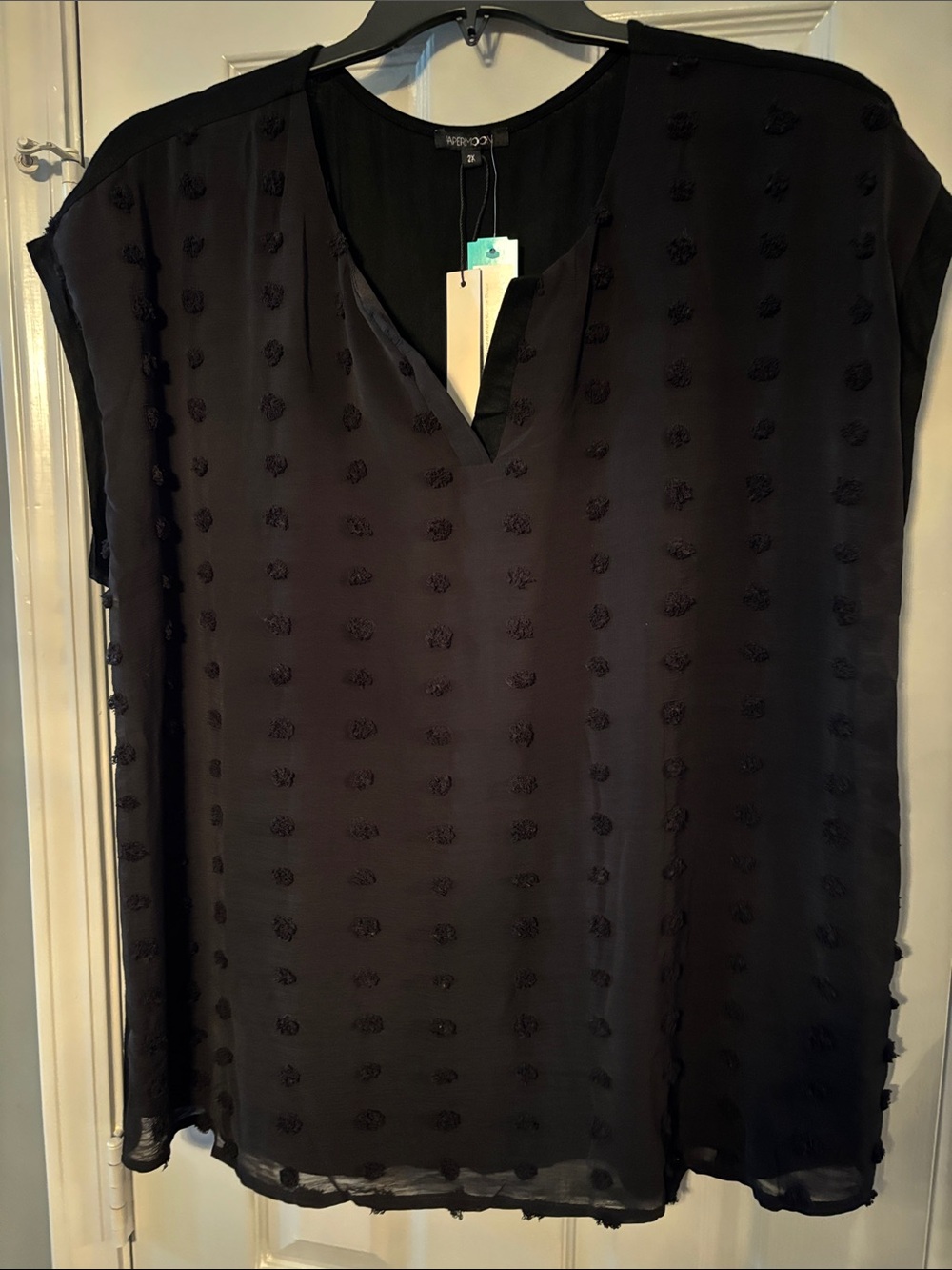 Papermoon Black Textured V-Neck Sleeveless Lined Blouse NWT